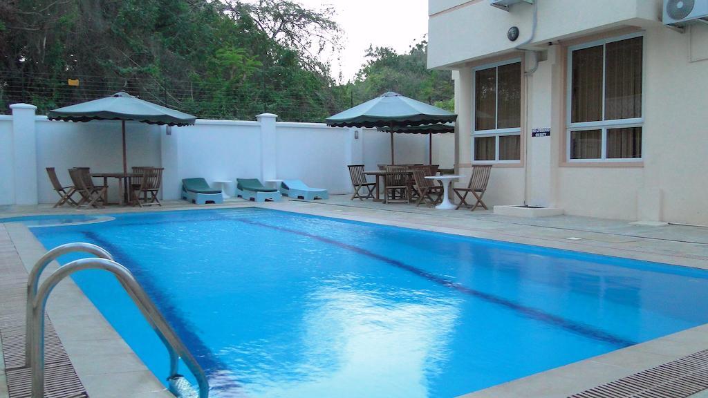 Pavilion Holiday Resort Bamburi Dış mekan fotoğraf